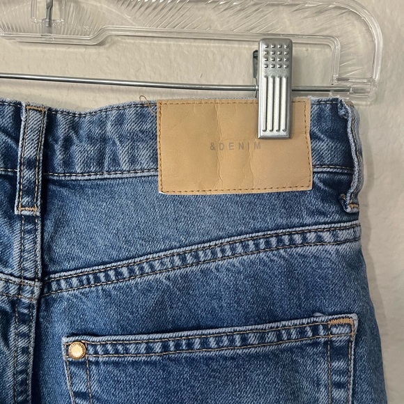 &DENIM 90s Distressed Straight Medium Wash Leg Jeans Women’s Size 2 - Picture 8 of 16